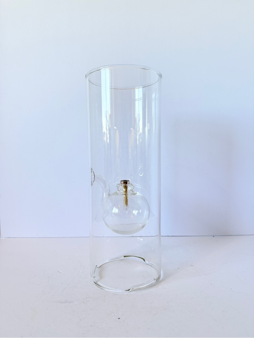 Wolfard Hand-Blown Glass Oil Lamp 12” Borosilicate Floating Chamber Design